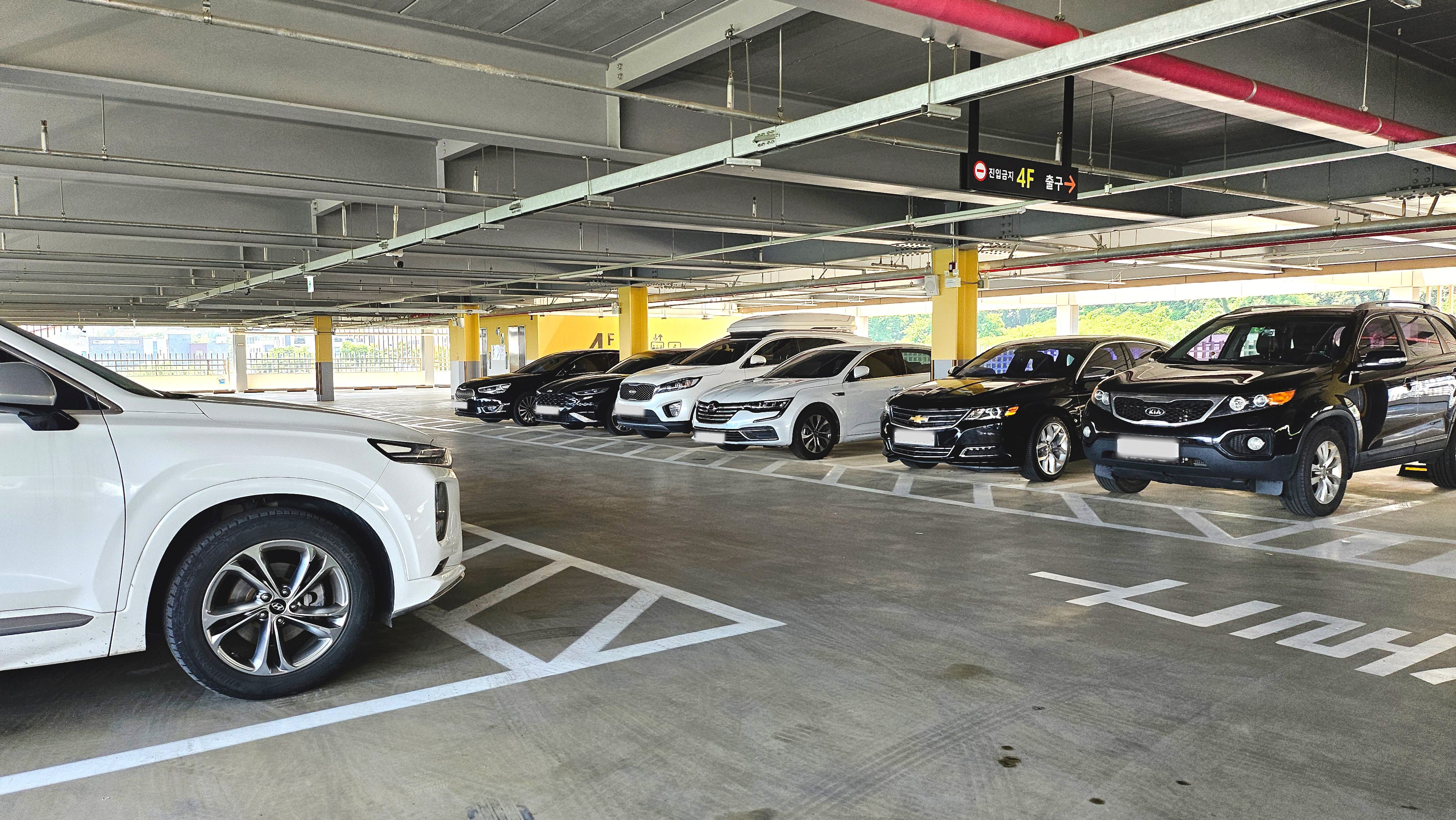주차장 사진